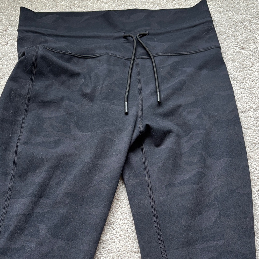 Vuori Dark Camouflage Activewear *final sale*